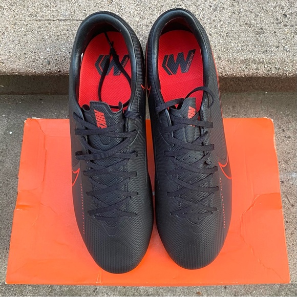 Nike Vapor 13 Academy FG/MG Soccer Cleats - (AT5269 060) size 9.5 NWT - Picture 4 of 11